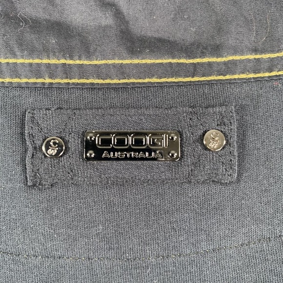 Coogi Shirt Mens 2XL Black Australia Authentic Graphic Tee Patch Logo Casual - Picture 10 of 13